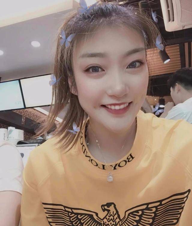 丝袜精品一区